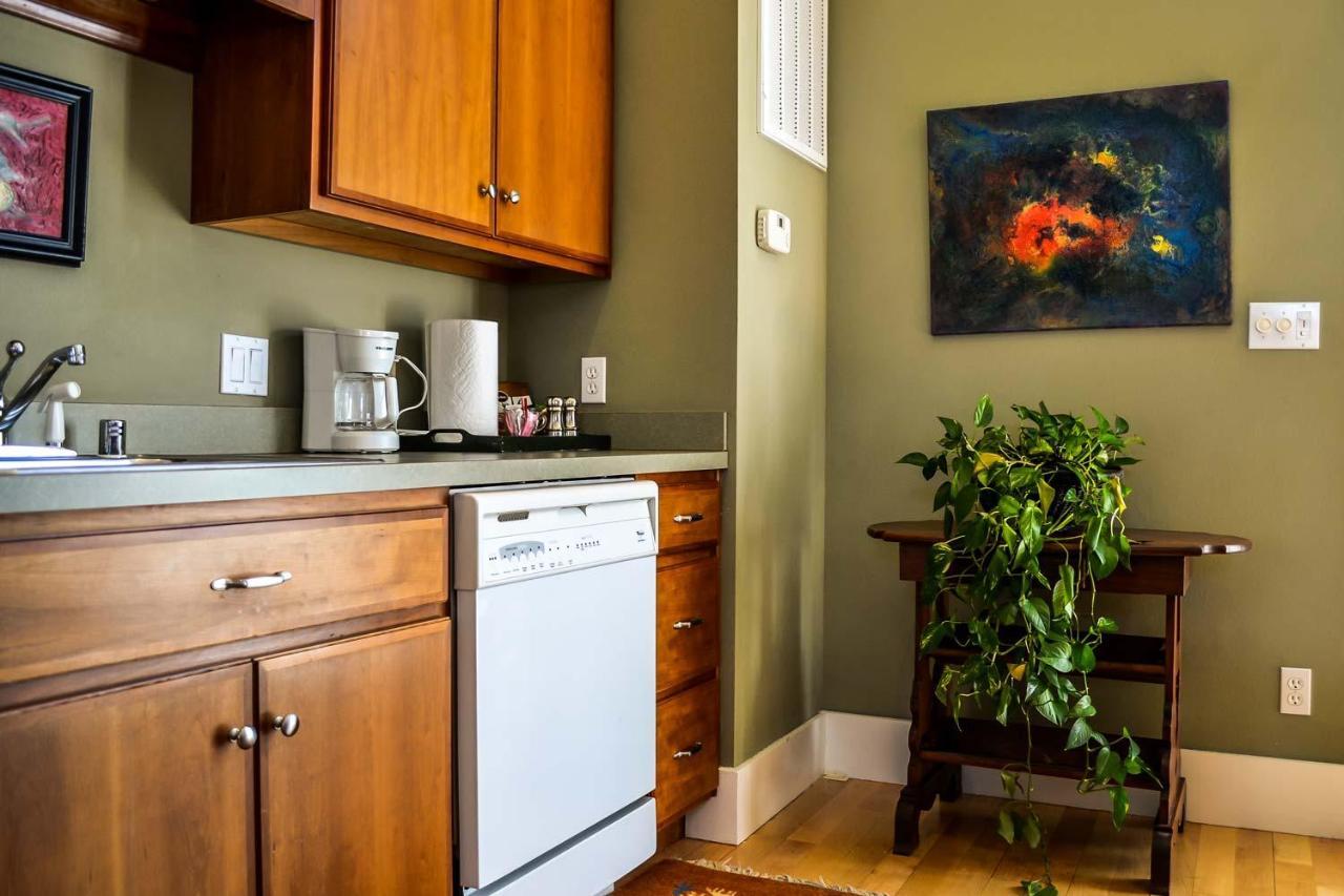 Dickson Street Bed & Breakfast Файетвил Екстериор снимка